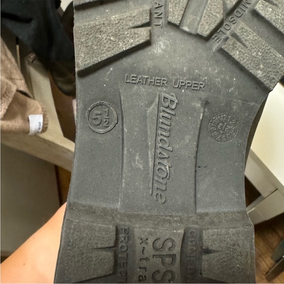 BLUNDSTONE women’s classics #585 in Rustic Brown - Picture 7 of 7